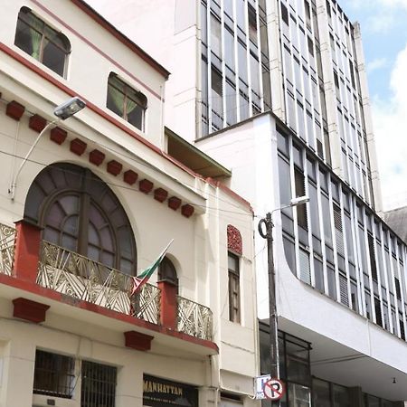 Hotel La Republica Manizales Exteriör bild